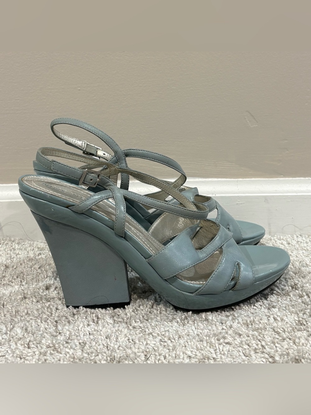 Vintage Nine West Light Blue Leather Strappy Wedge Sandals Women’s Size 8
